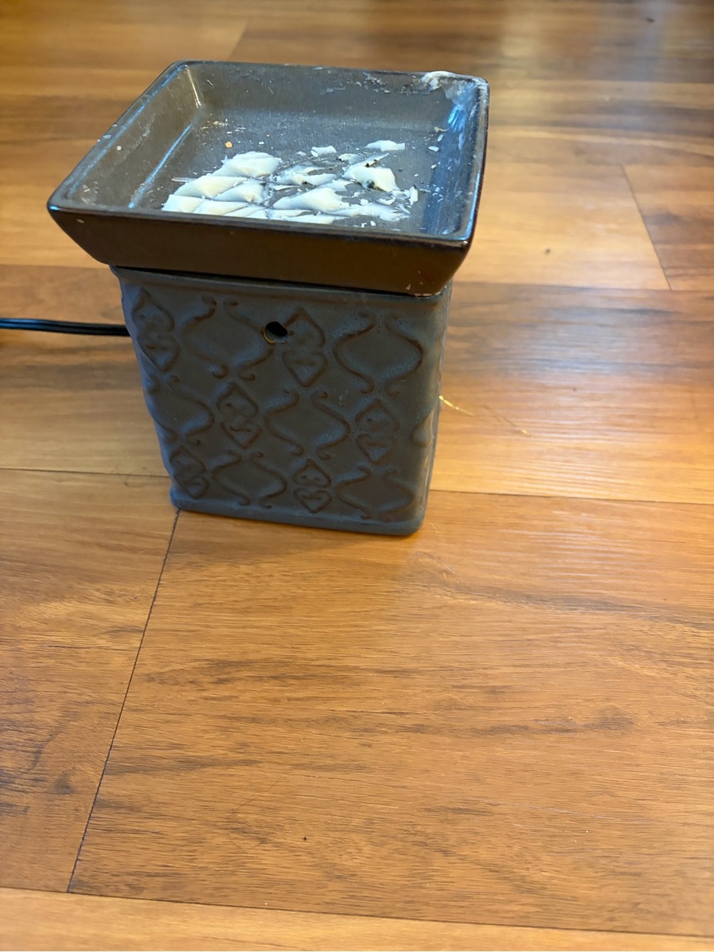 Gray Ceramic Electric Wax Warmer - Patterned Square Design